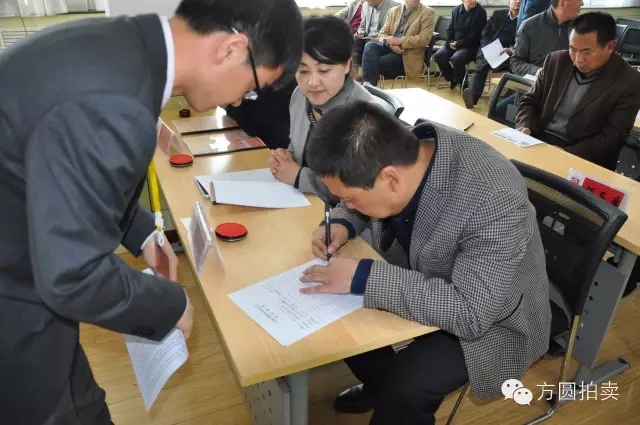 临夏市前河沿小学商铺拍卖会圆满举行